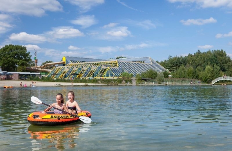 Camping belgisch limburg met zwemmeer